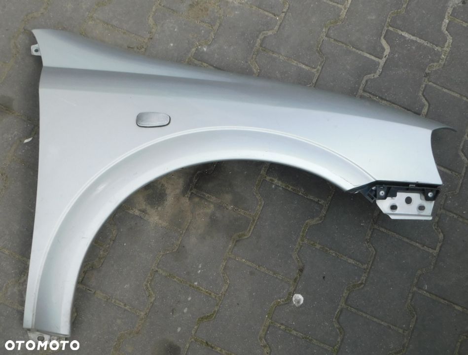 błotnik przód prawy OPEL ASTRA II Z147 - 1