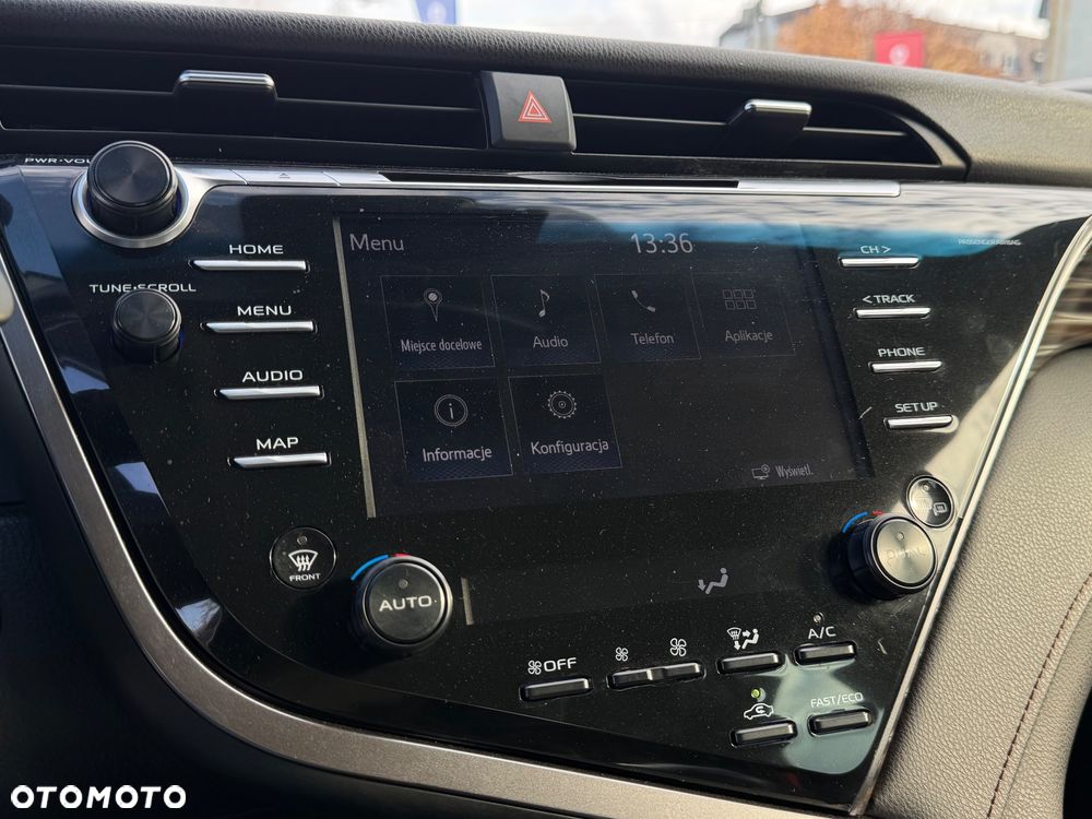 Toyota Camry 2.5 Hybrid Prestige CVT - 32