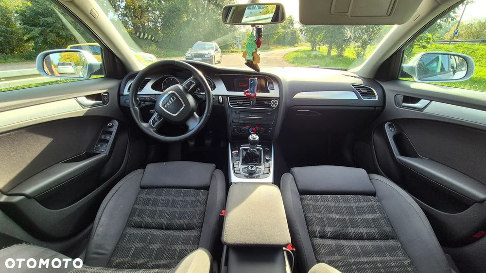 Audi A4 Avant - 15