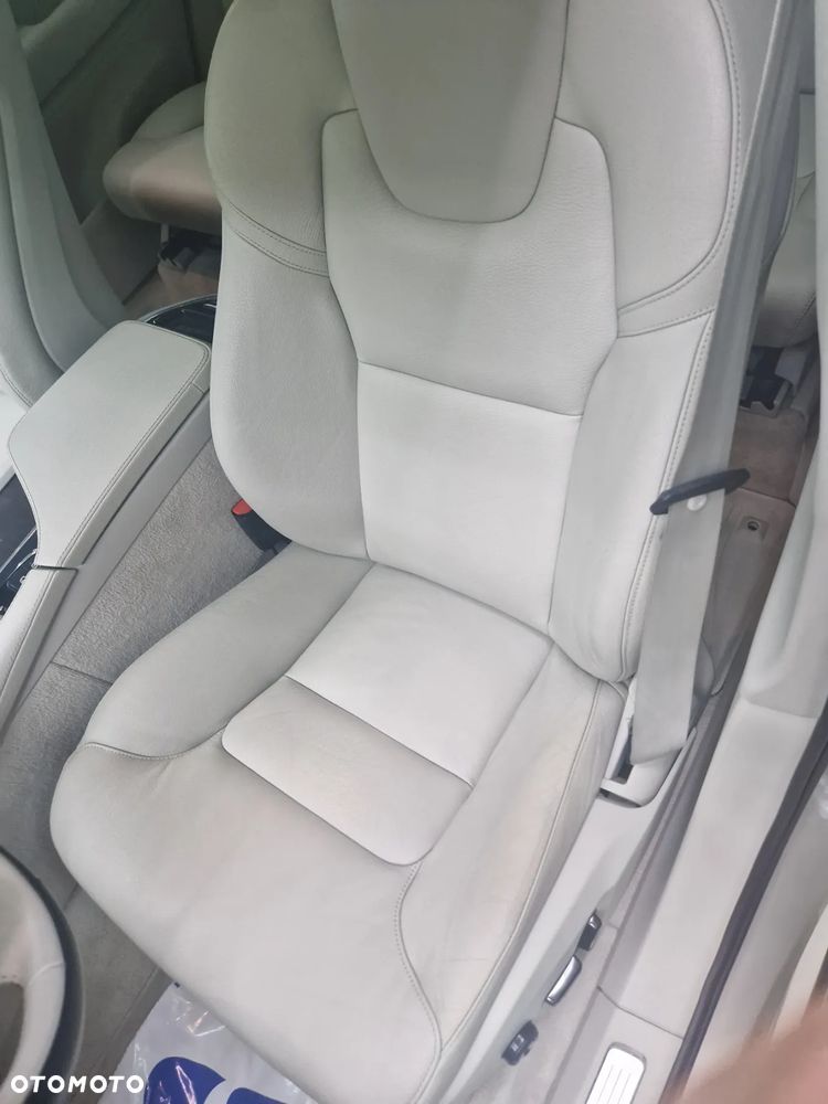 Volvo XC 90 T6 AWD Geartronic Momentum - 12