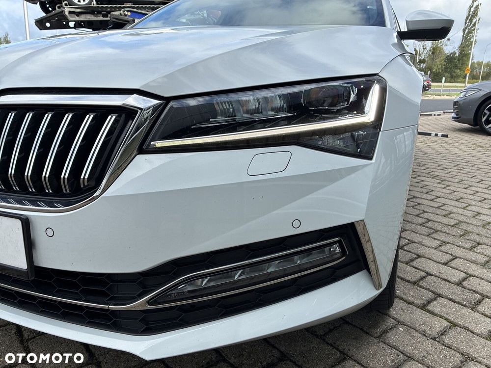 Skoda Superb 2.0 TDI SCR L&K DSG - 33