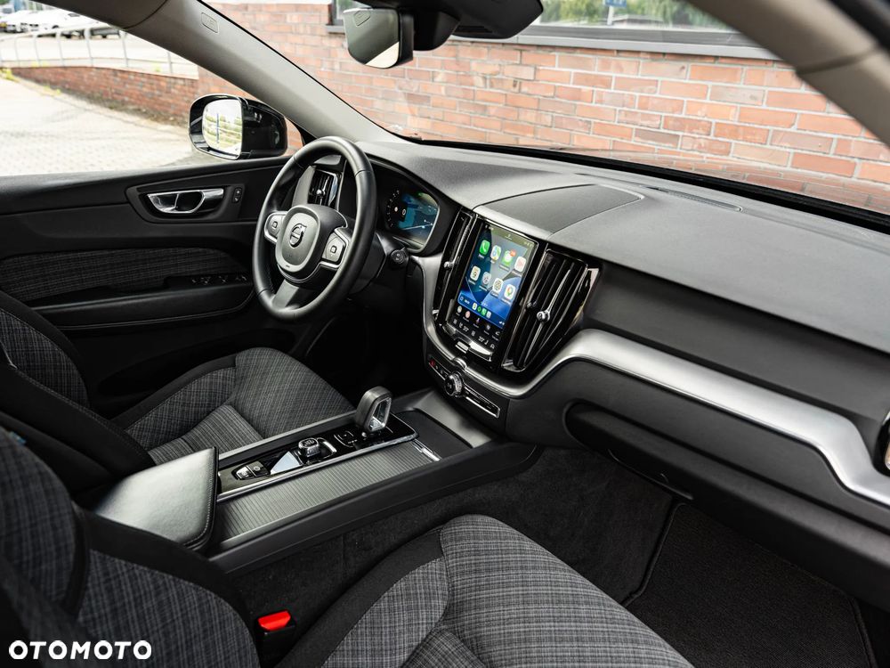 Volvo XC 60 B4 D Core - 27