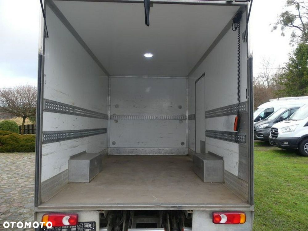 Ford Transit - 12