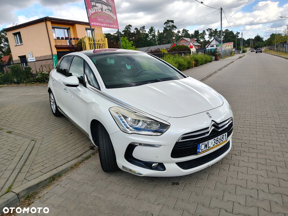 Citroën DS5 THP 155 SoChic - 4