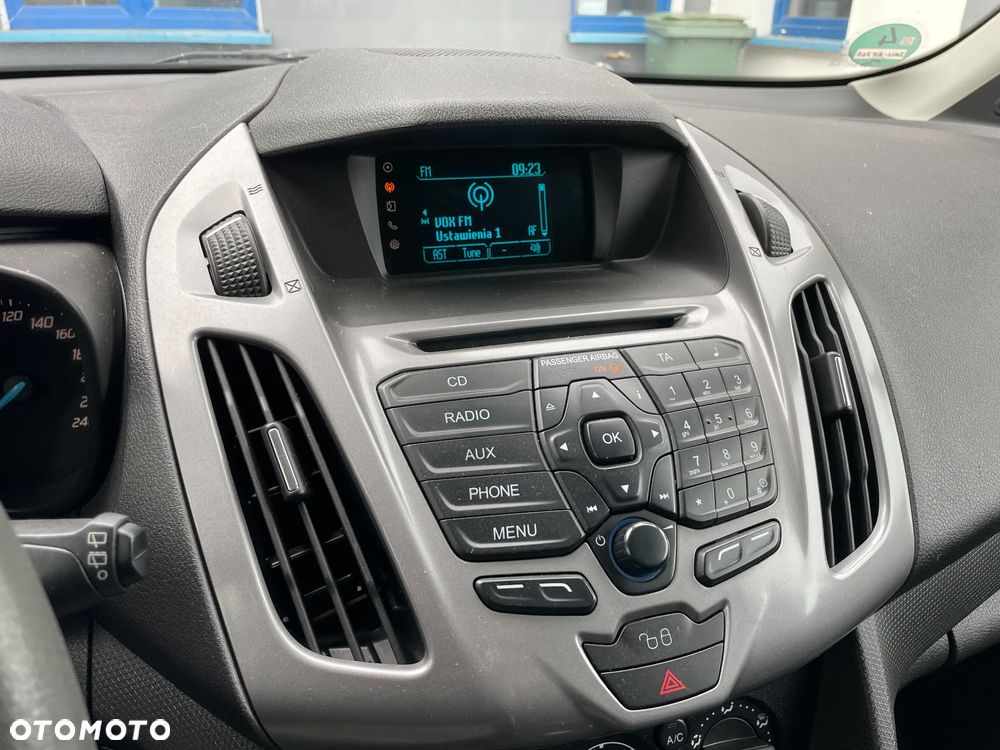 Ford Transit Connect - 16