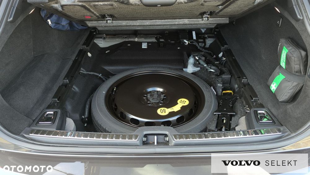 Volvo V90 Cross Country - 22