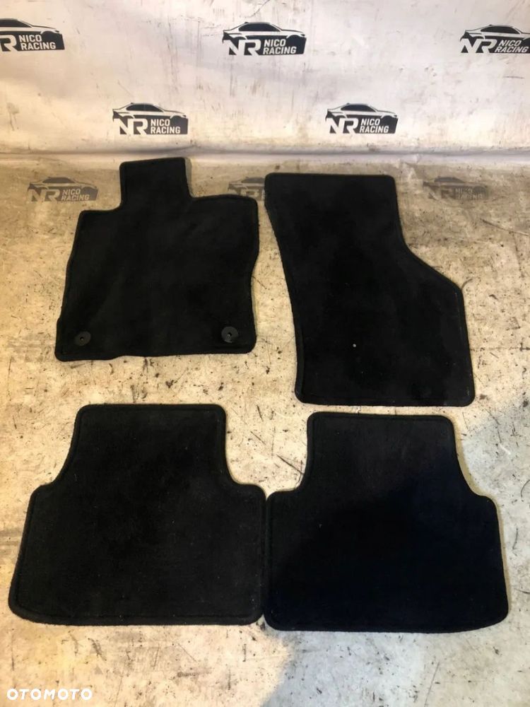 DYWANIKI WELUROWE SEAT LEON IV ORYGINALNE KOMPLET - 1