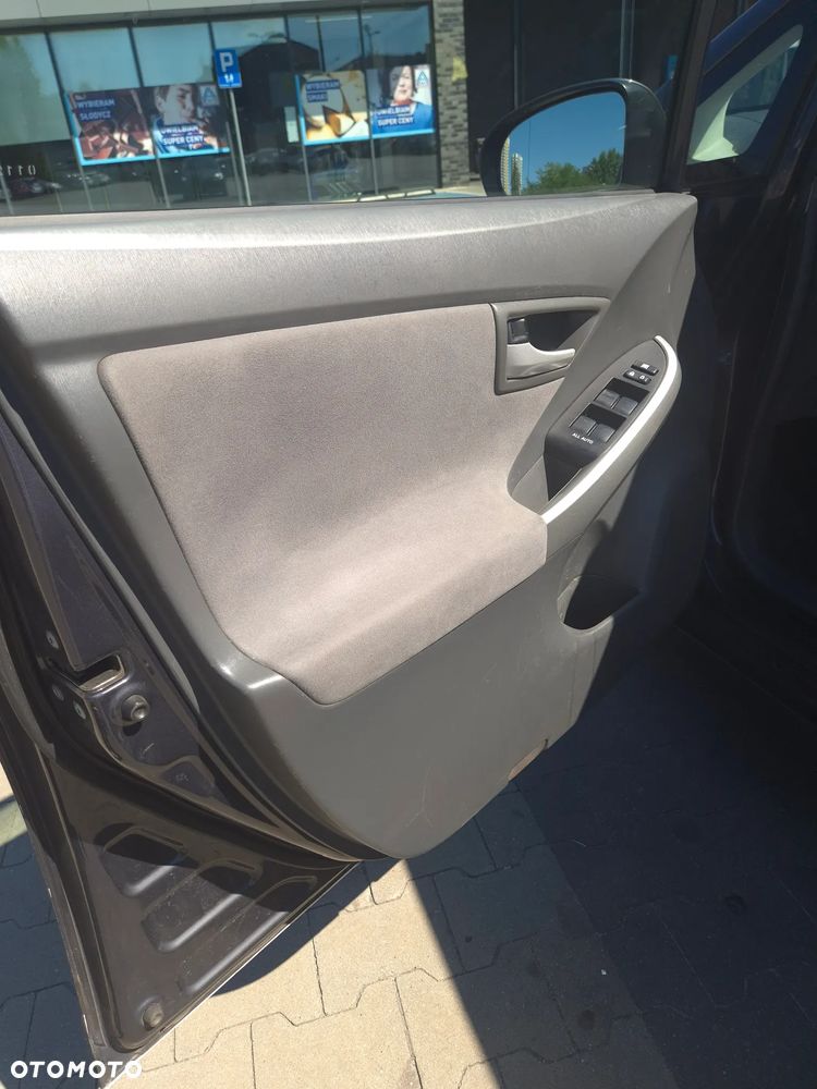Toyota Prius 1.8 HSD Prestige - 26