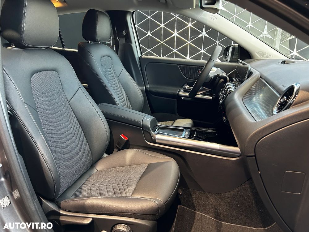 Mercedes-Benz GLA - 12