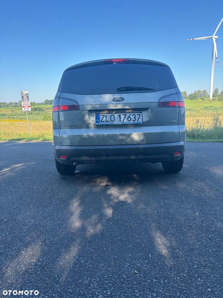 Ford S-Max 2.0 TDCi DPF Titanium - 6