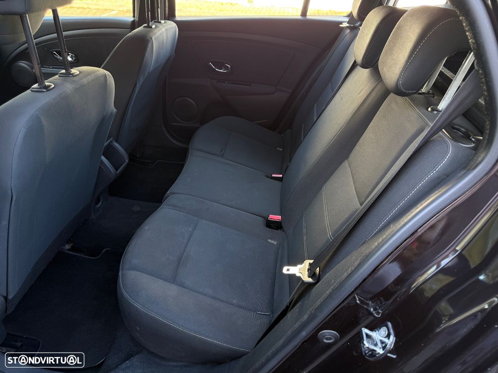 Renault Mégane Sport Tourer 1.5 dCi Dynamique S - 16