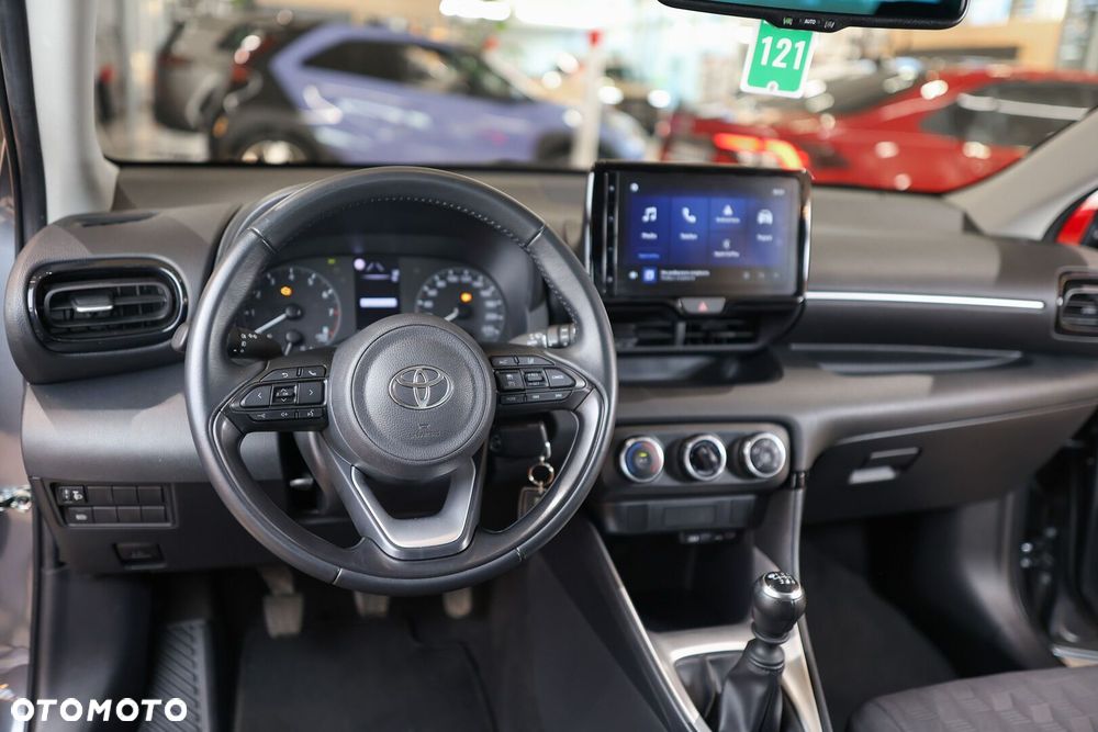 Toyota Yaris 1.5 Comfort - 24