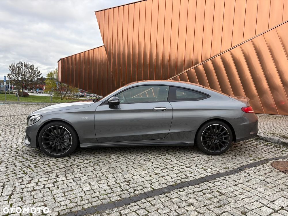 Mercedes-Benz Klasa C AMG 43 4Matic 9G-TRONIC Night Edition - 3