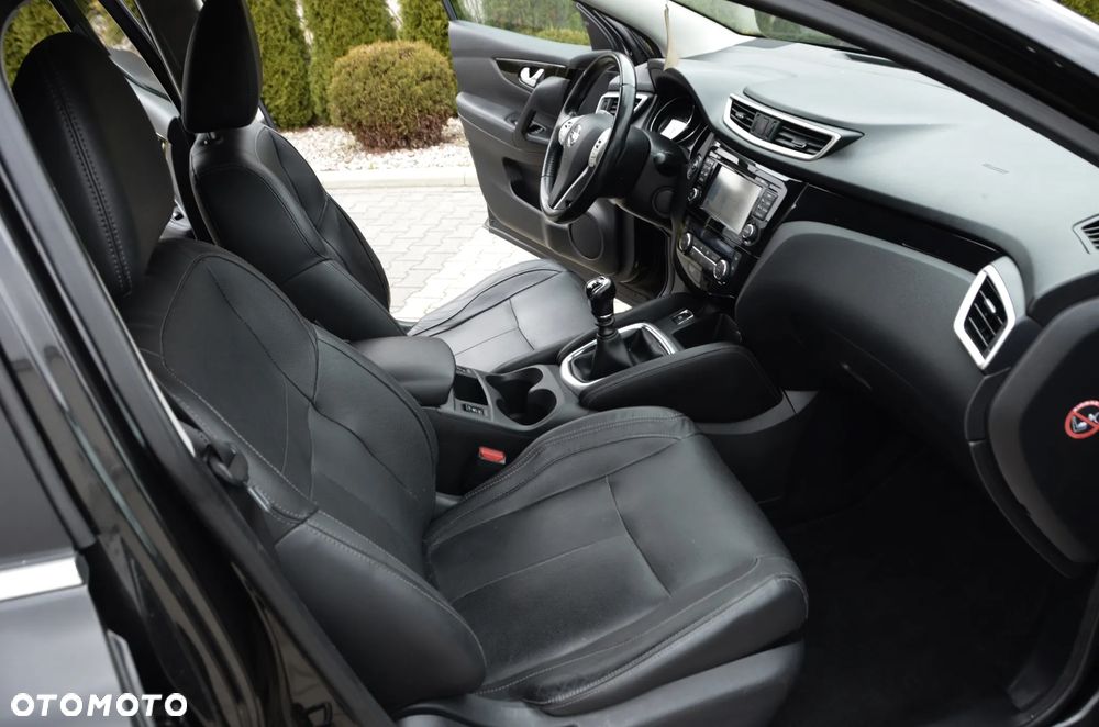 Nissan Qashqai 1.6 DCi Tekna+ - 26