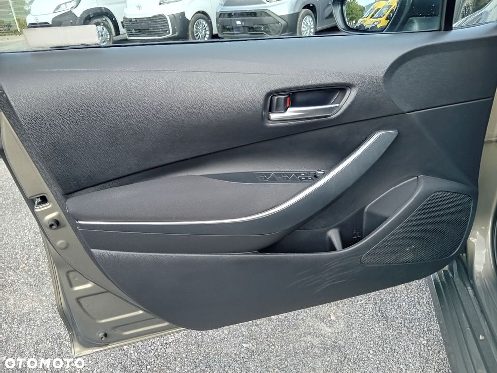 Toyota Corolla 1.8 Hybrid Comfort - 24