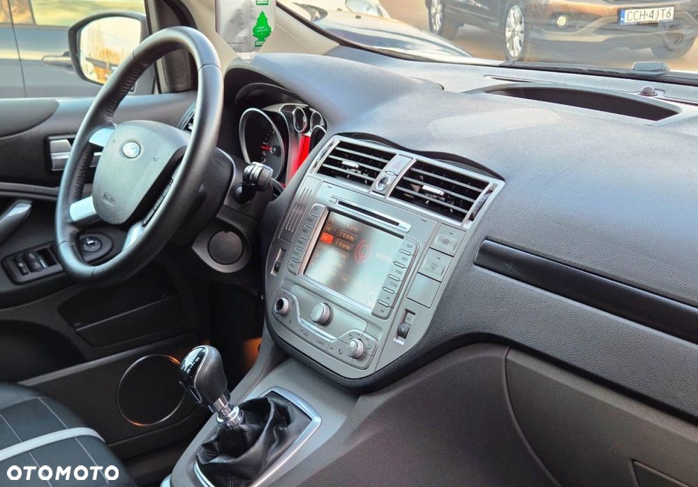 Ford Kuga - 20