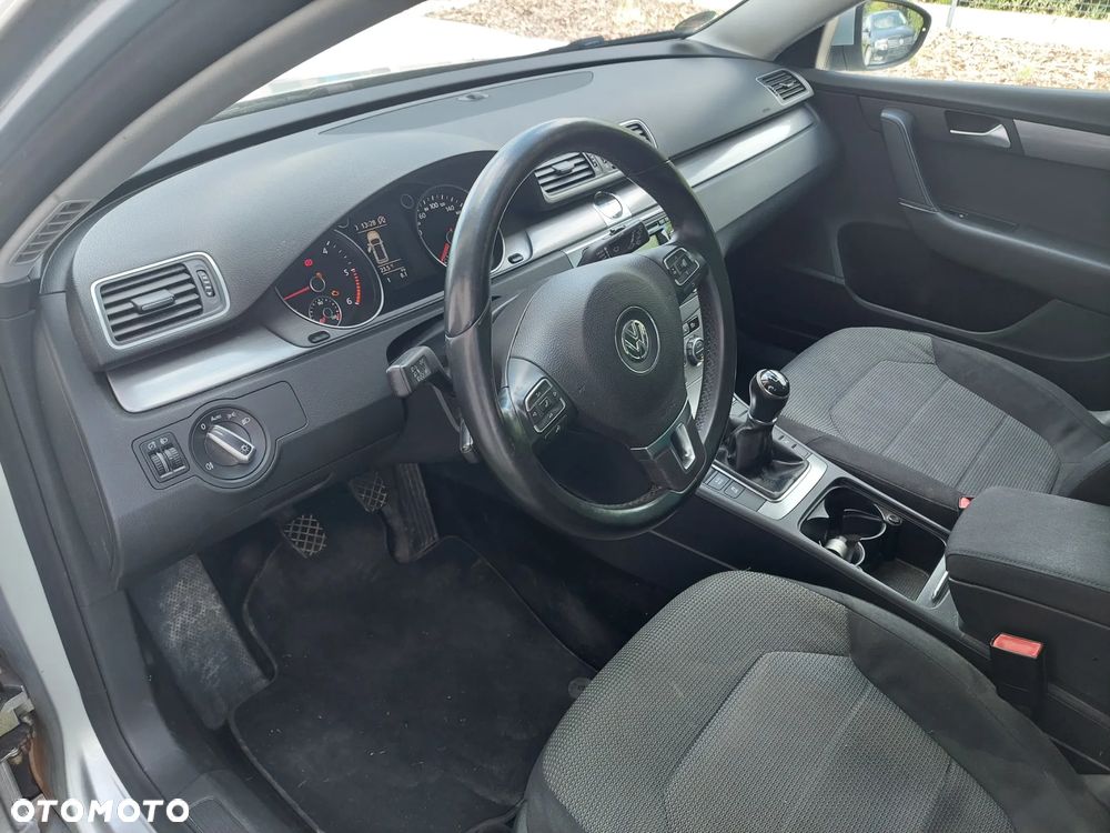 Volkswagen Passat - 5