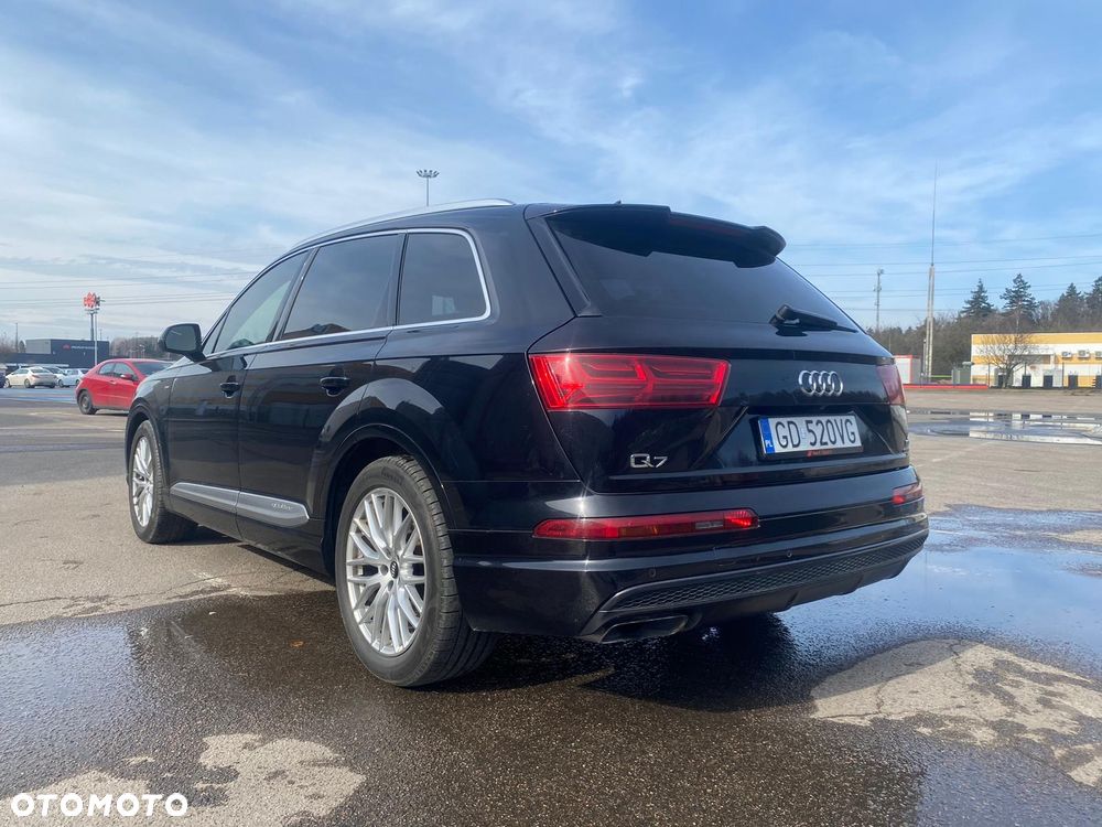 Audi Q7 - 4