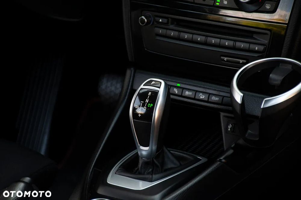 BMW X1 xDrive20d Sport Line - 24