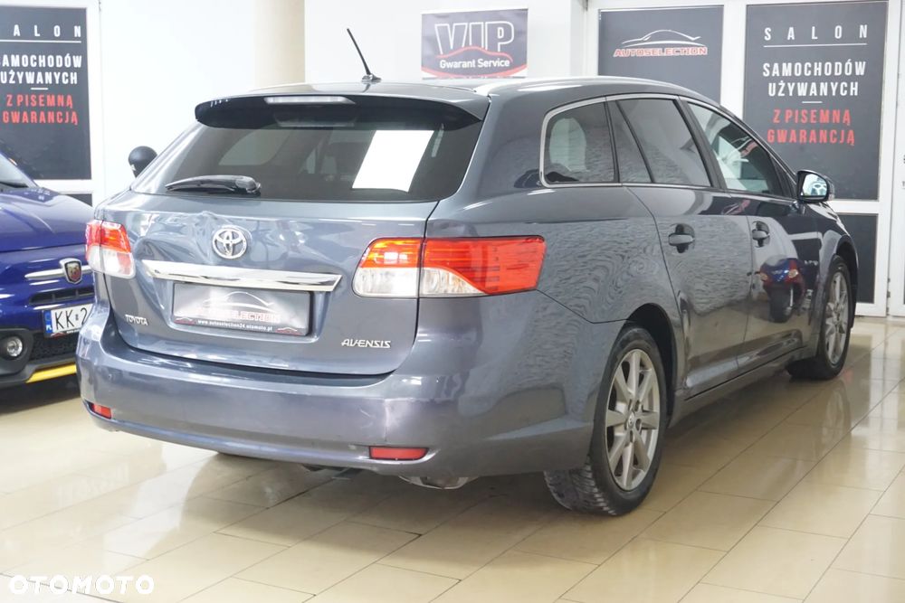 Toyota Avensis 1.8 Life - 5