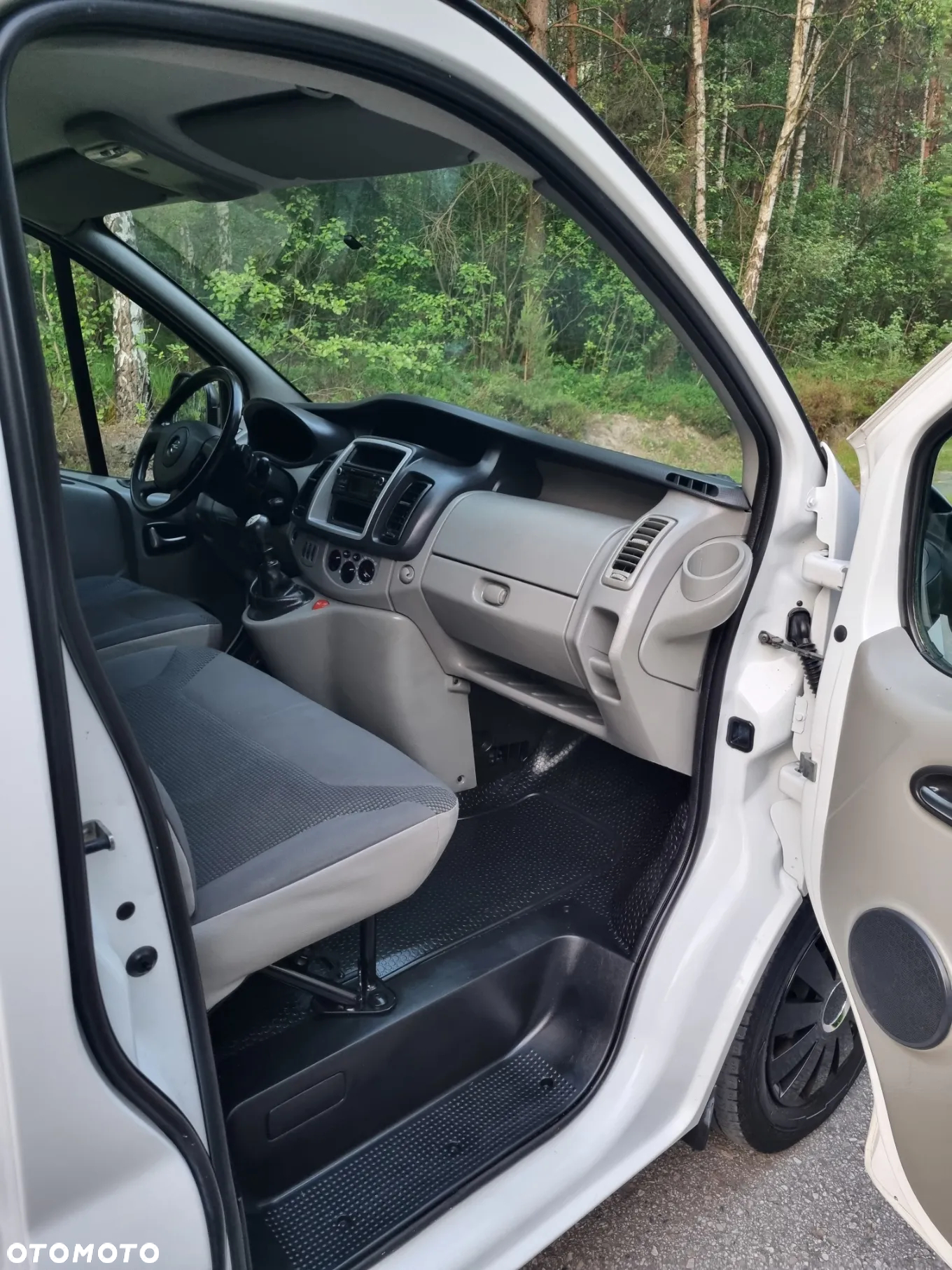 Opel Vivaro - 8