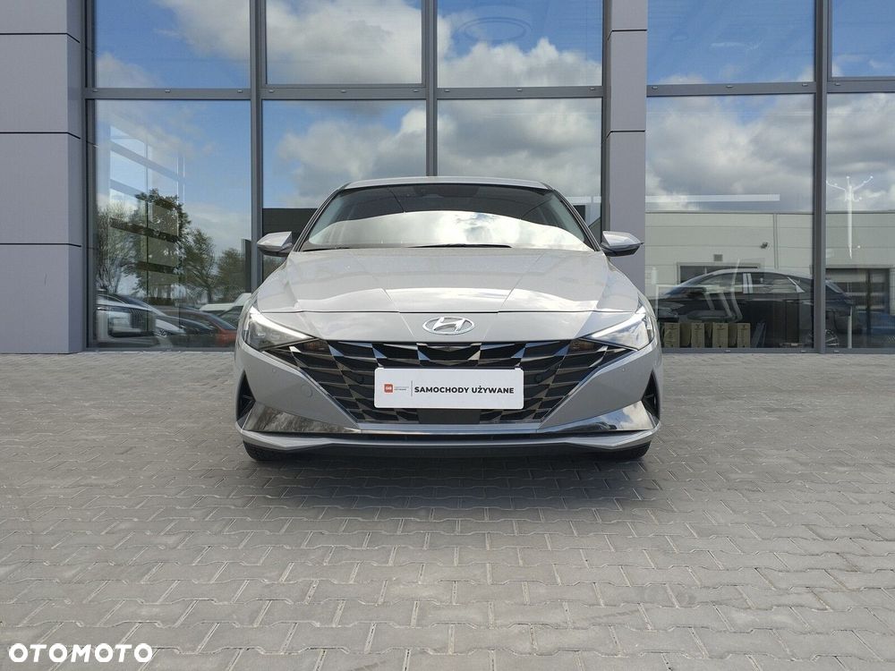 Hyundai Elantra 1.6 Executive CVT - 3
