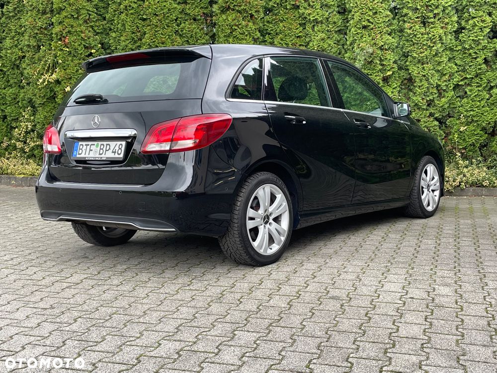 Mercedes-Benz Klasa B 180 - 16