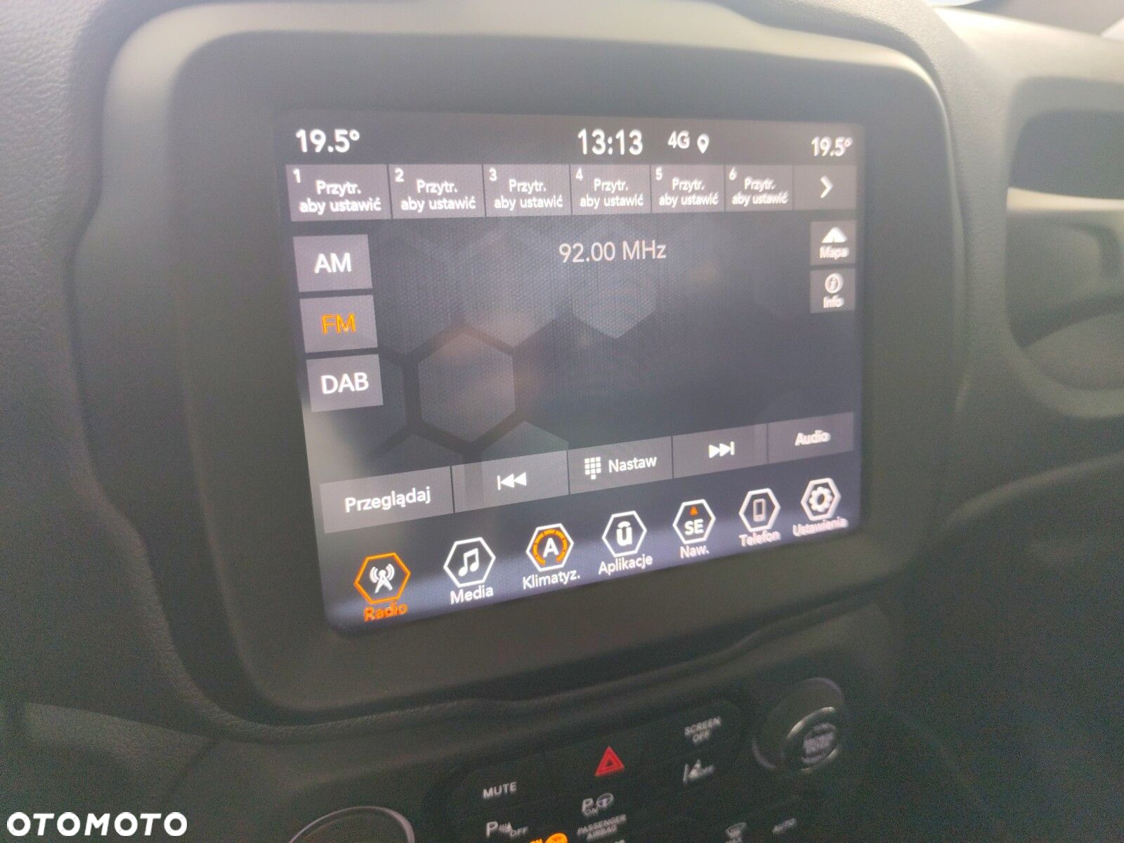Jeep Renegade 1.5 T4 mHEV Upland FWD S&S DCT - 26