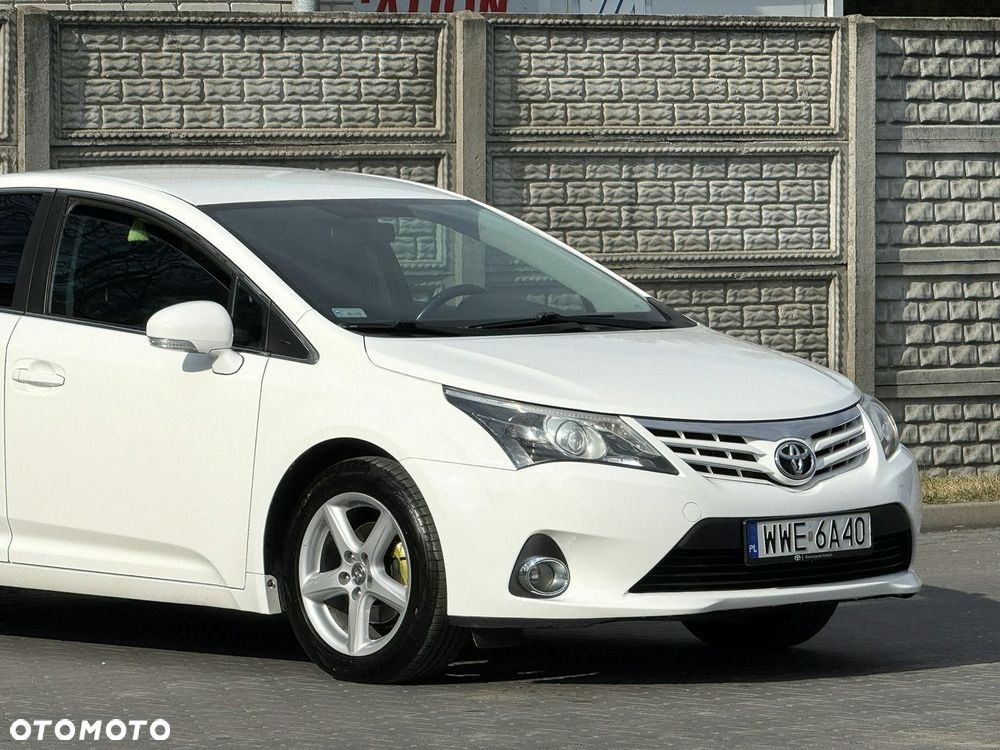 Toyota Avensis 2.0 D-4D Active - 21