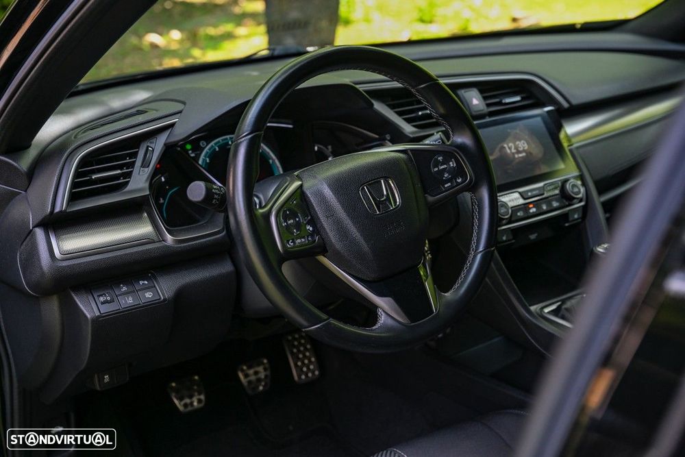 Honda Civic 1.0 i-VTEC Executive - 32