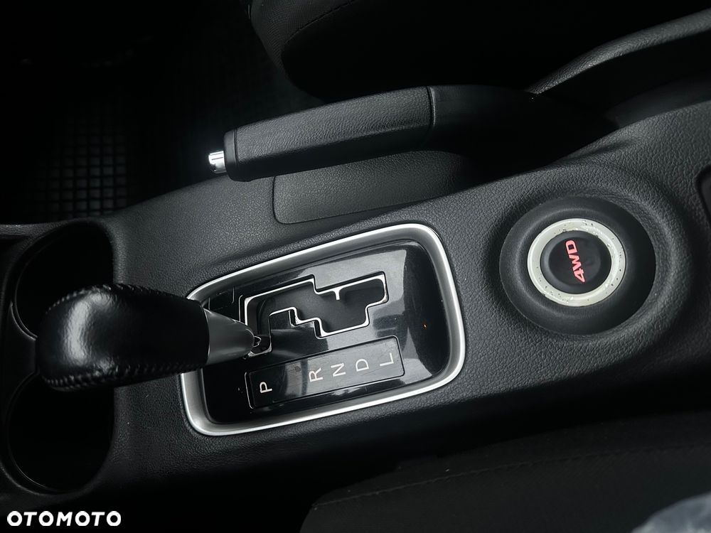 Mitsubishi Outlander 2.0 Instyle Navi - 19
