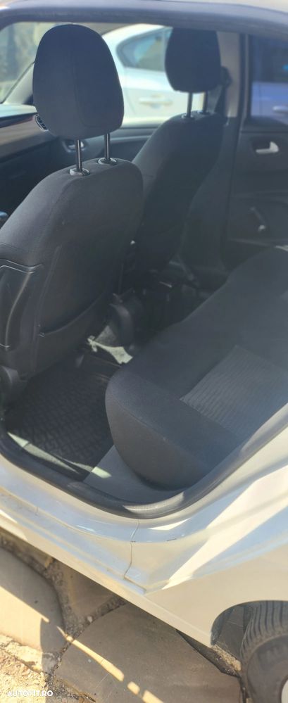 Peugeot 301 1.5 BlueHDI FAP Active - 8