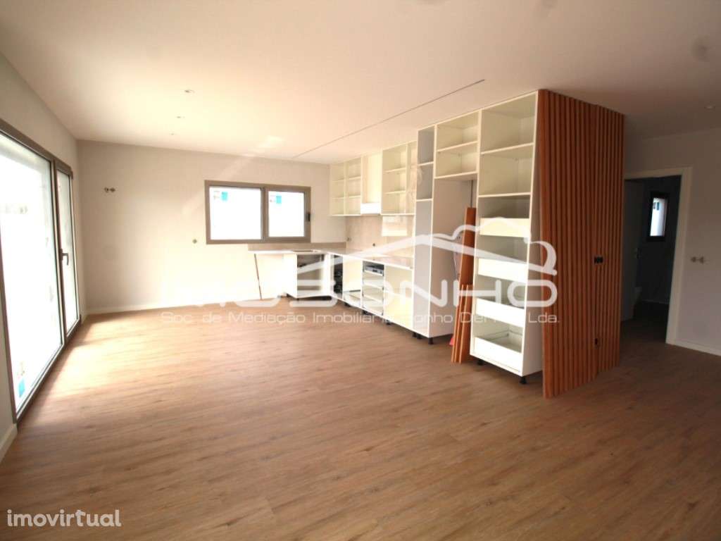 Fantástica moradia T4 - Grande imagem: 2/21