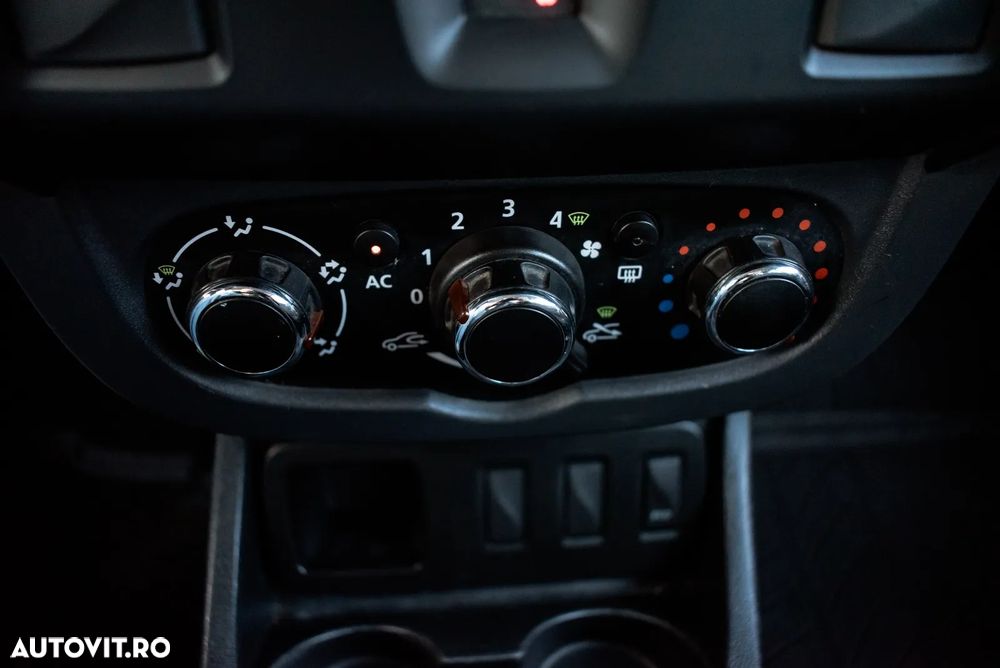 Dacia Duster 1.6 4x2 Laureate - 24