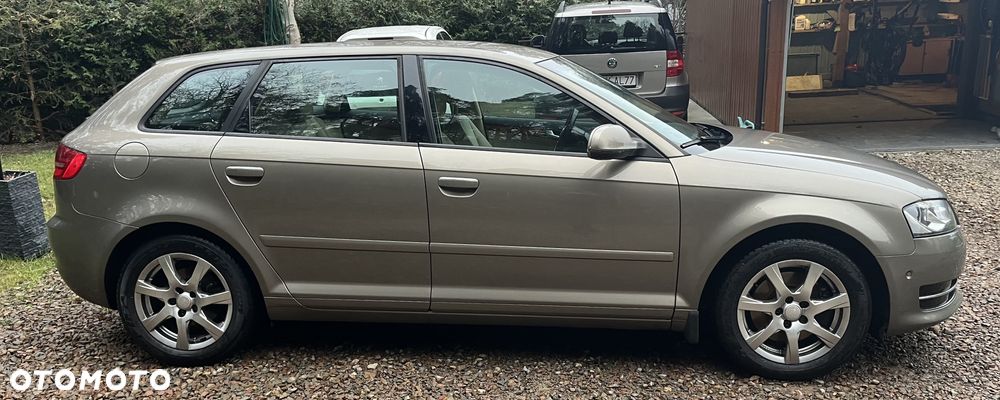 Audi A3 Sportback 2010 photo 5