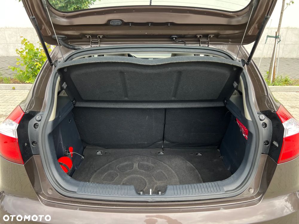 Kia Rio 1.4 M - 15