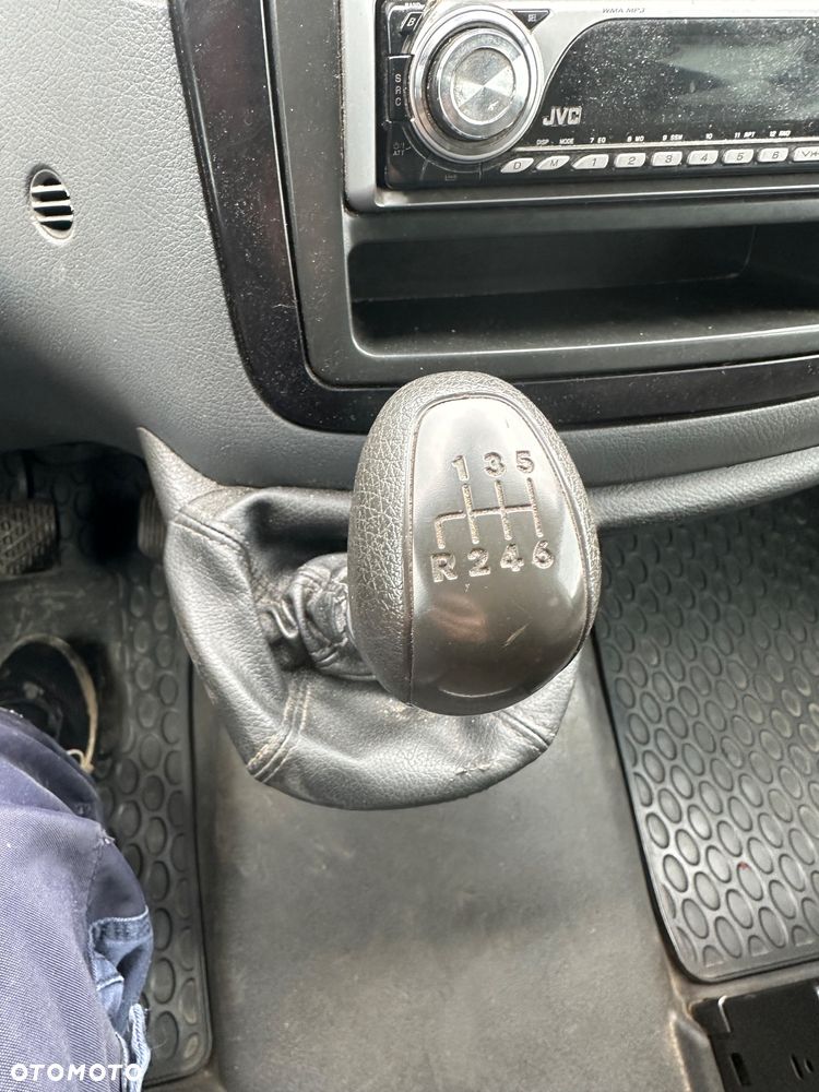 Mercedes-Benz Vito - 19
