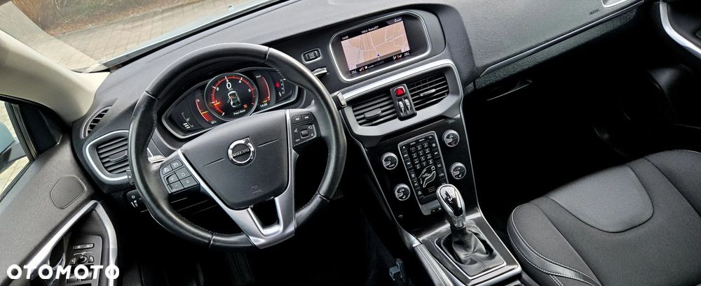 Volvo V40 D2 Geartronic Momentum - 29