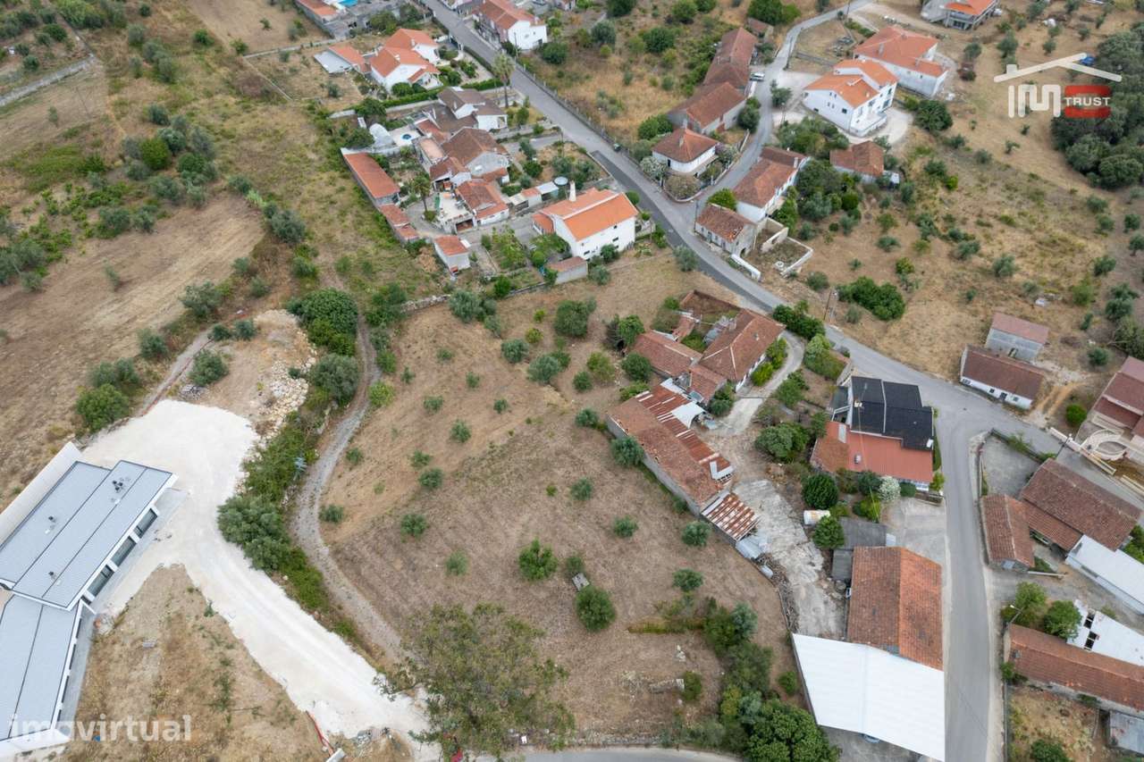 TERRENO COM 2033,85 m² EM ATOUGUIA - Grande imagem: 5/16