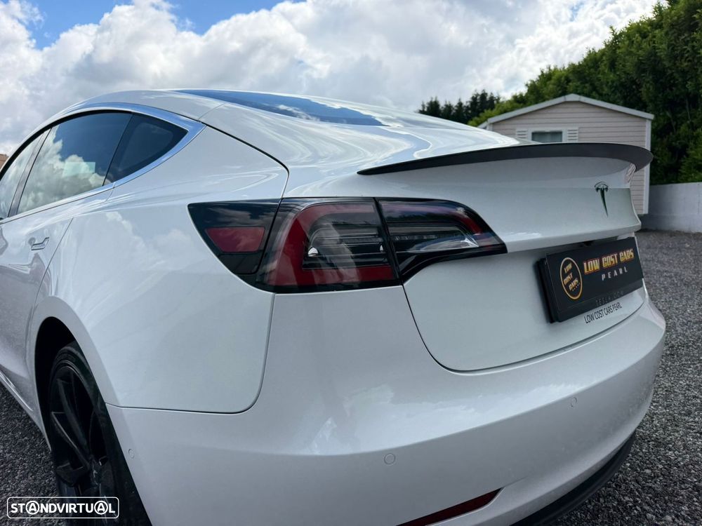 Tesla Model 3 Performance Dual Motor AWD - 24