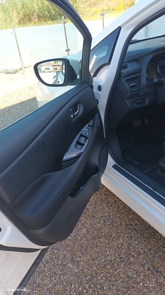 Nissan Leaf - 11