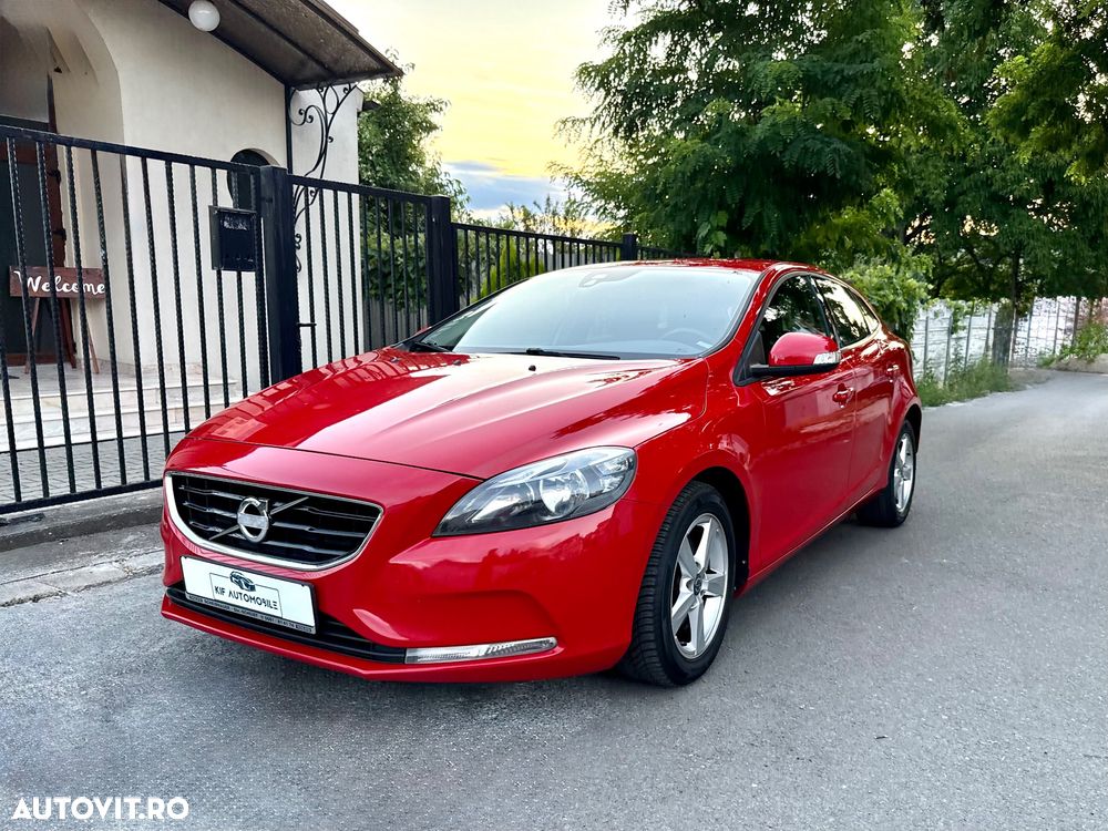 Volvo V40 T2 Momentum - 34