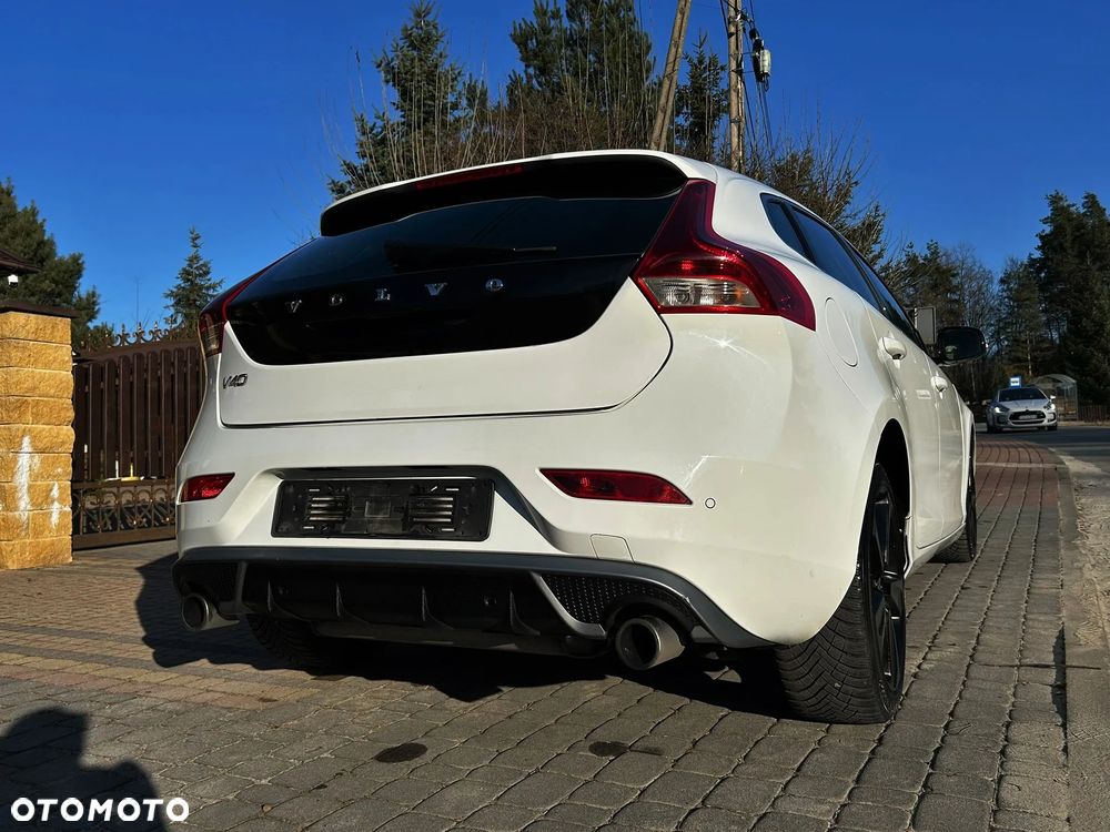 Volvo V40 D2 R Design - 26