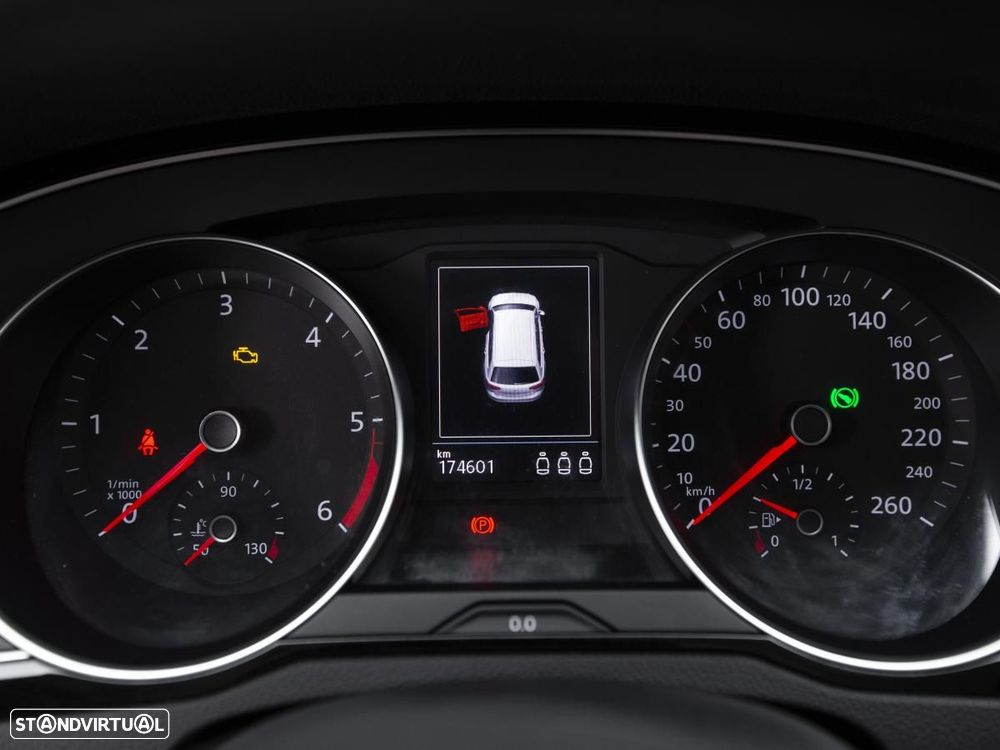 Volkswagen Passat Variant 2.0 TDI Business DSG — fotografia 15