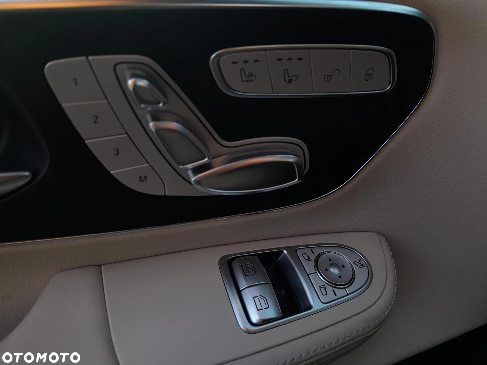Mercedes-Benz Klasa V 300 d Exclusive 9G-Tronic (d³ugi) - 15