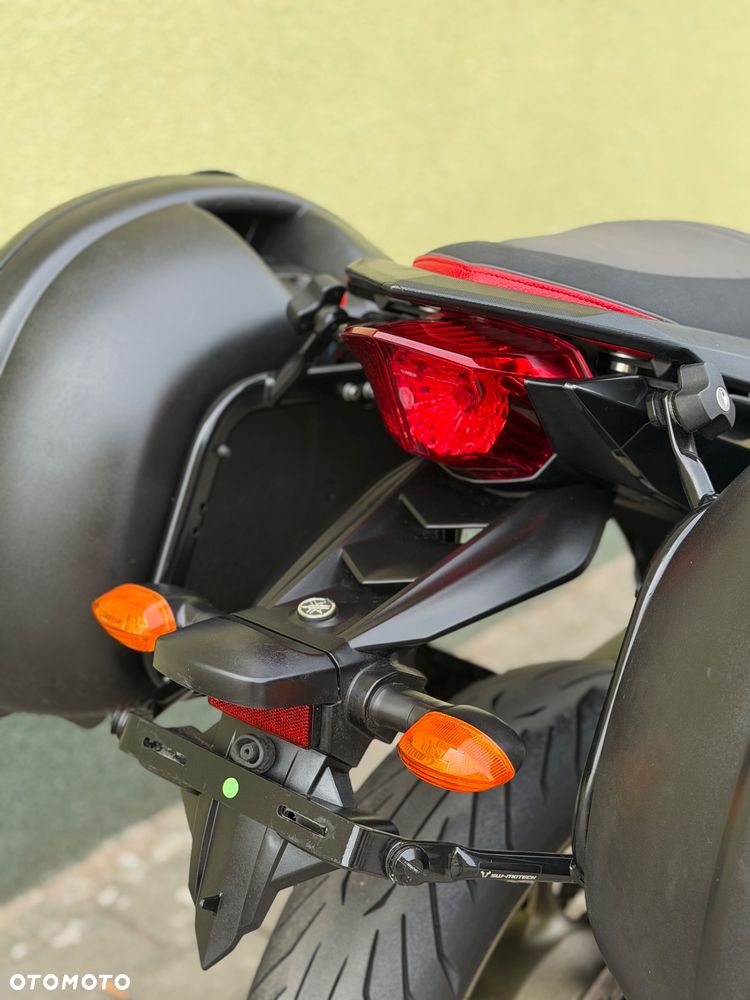 Yamaha XJ - 12