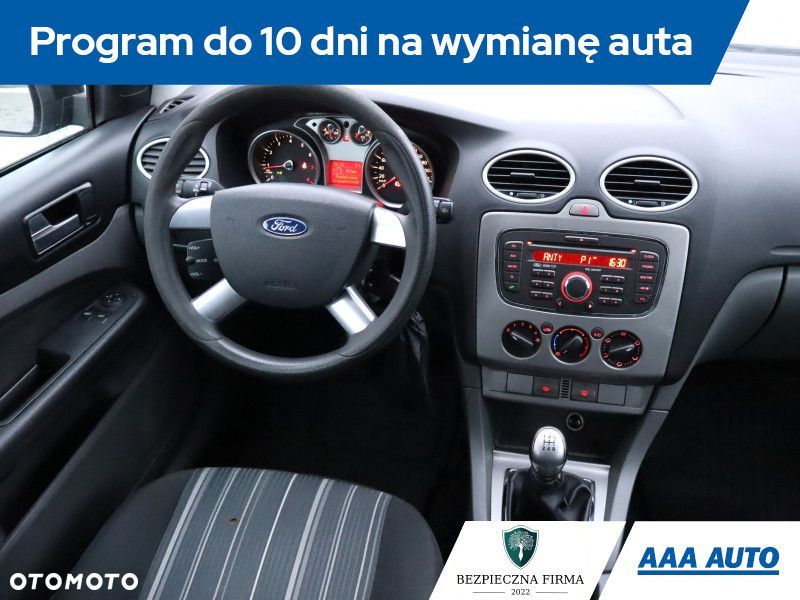 Ford Focus - 8