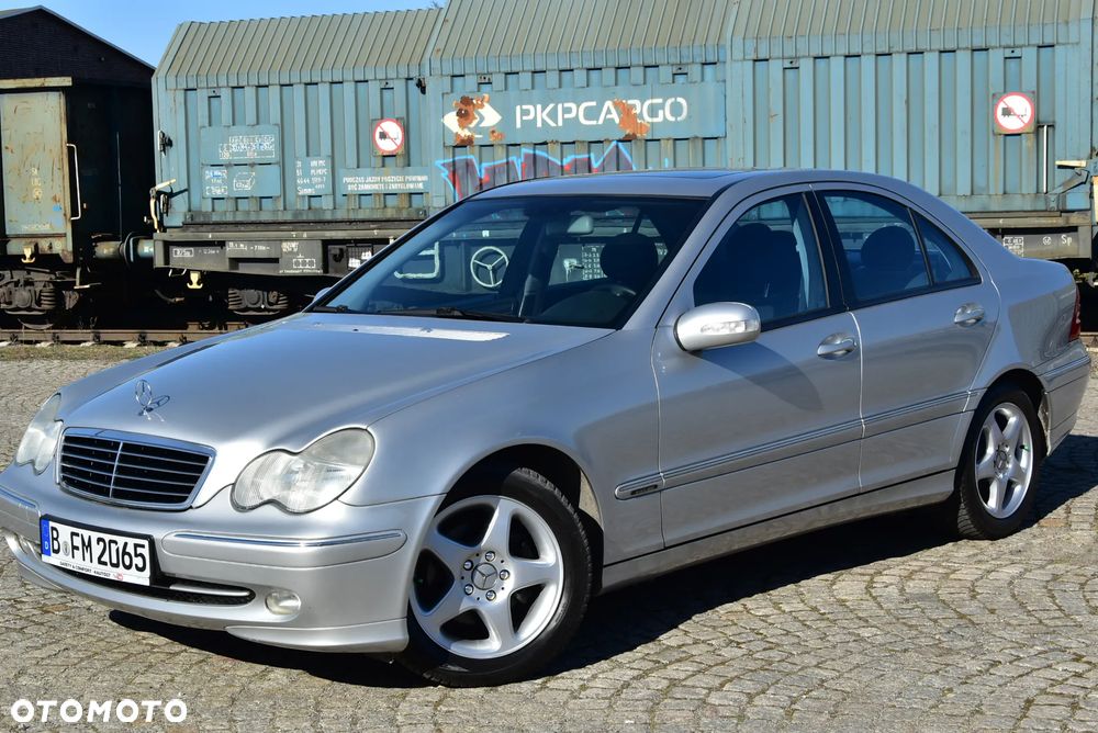 Mercedes-Benz Klasa C 180 Kompressor Automatik Avantgarde - 25