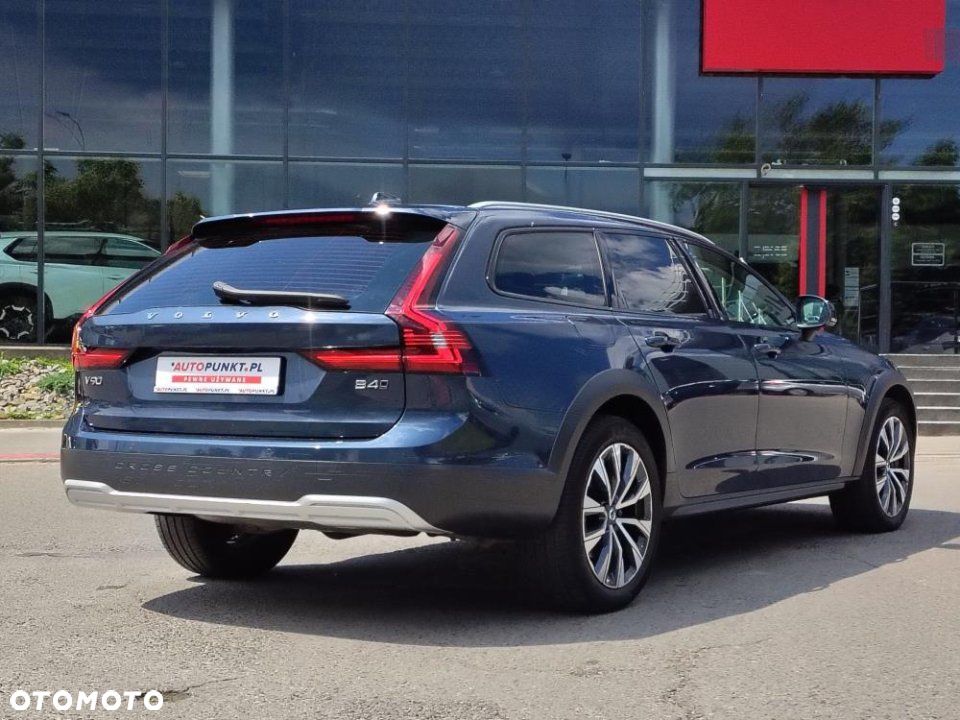 Volvo V90 Cross Country - 5