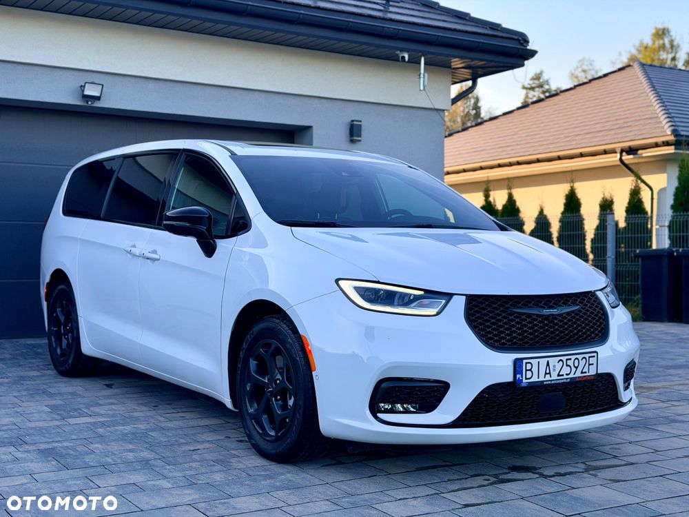 Chrysler Pacifica - 15